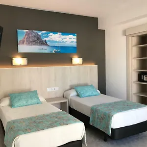https://hostal-cervantes.balearic-islands.net
